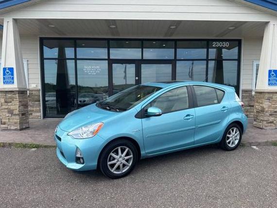 TOYOTA PRIUS C 2013 JTDKDTB35D1052505 image